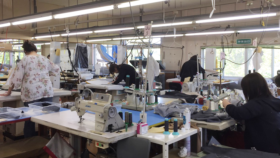 縫製工場でのものづくり